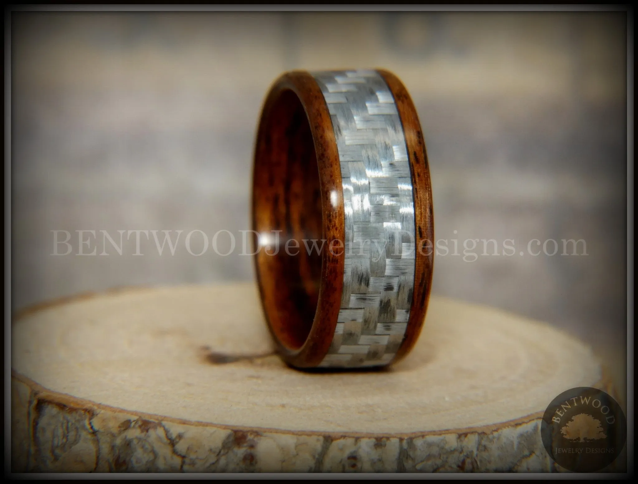 Bentwood Ring - "Silver Twill" Centered Edge Carbon Fiber Rosewood Wood Ring