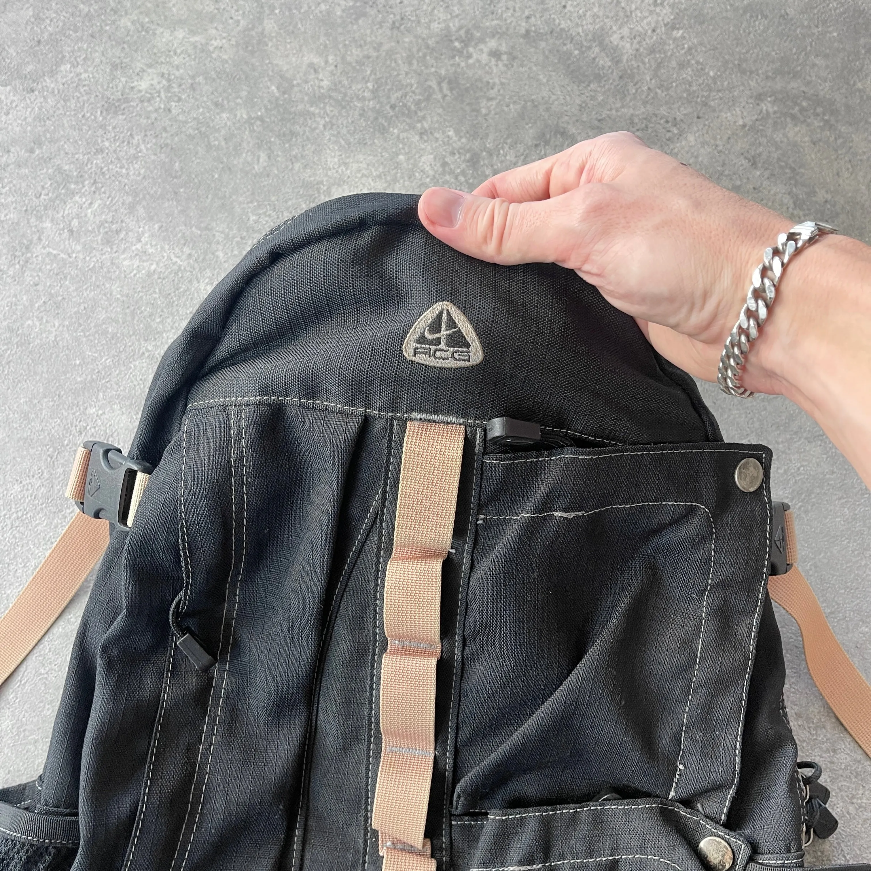 Nike ACG 1990s 40L technical backpack (20”x14”)