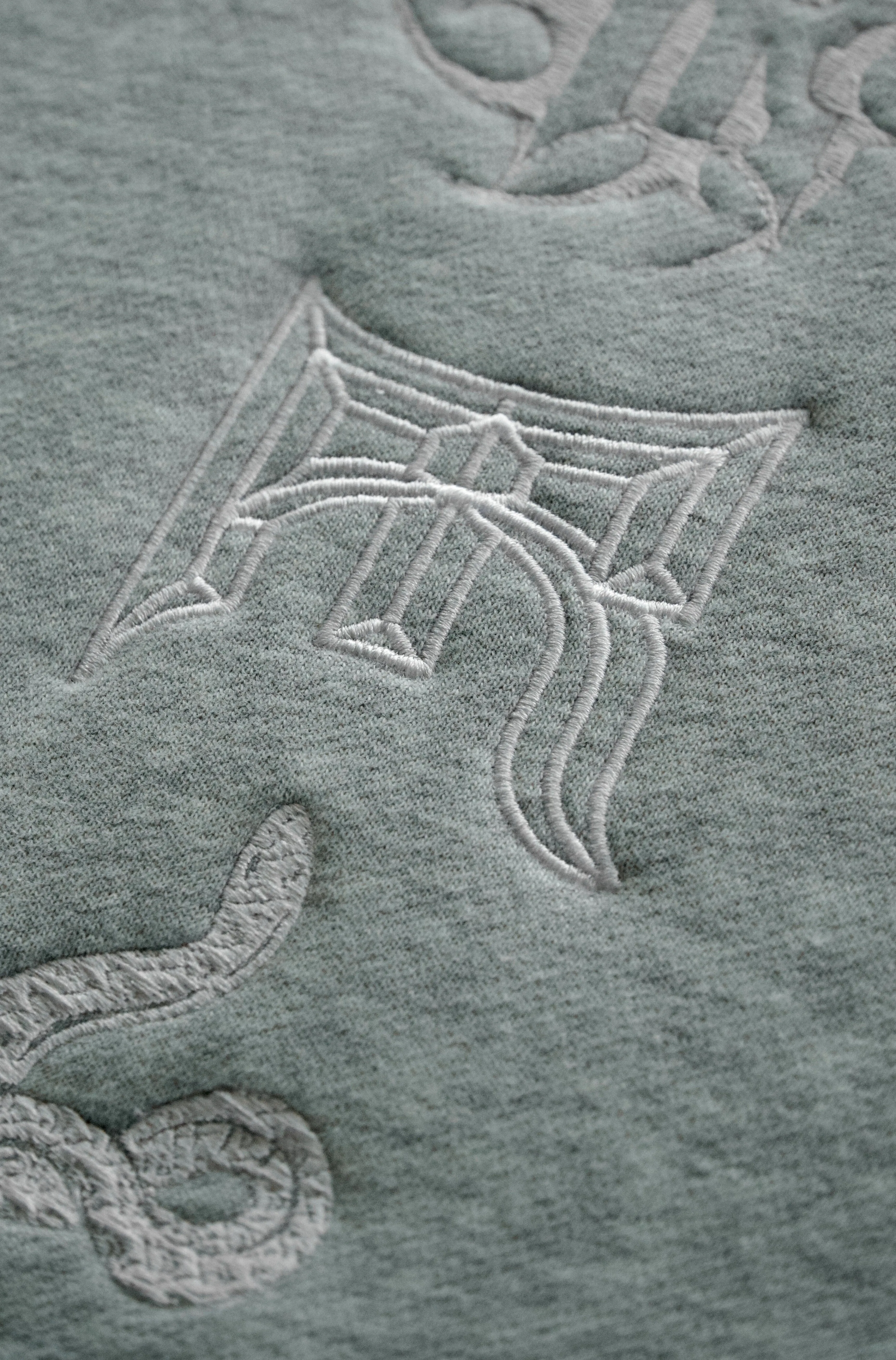 Pyro Crewneck - Grey Marle